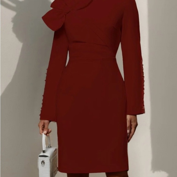 Stylish Red Dress with Bow Accent - Picture 2 of 3